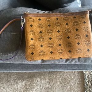 Mcm Visetos pouch
